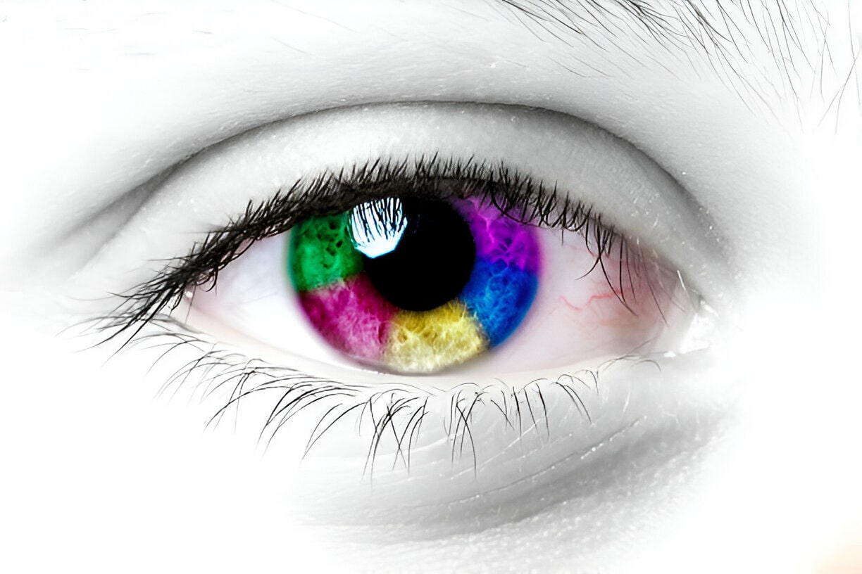 مزیا و معایب تتوی چشم یکی از راه های رنگی کردن چشم