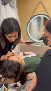 کلاسهای حضوری و خصوصی زیبایی