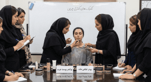 آموزش کامل گریم و میکاپ مخصوص پوست چرب به همراه تکنیک‌ها